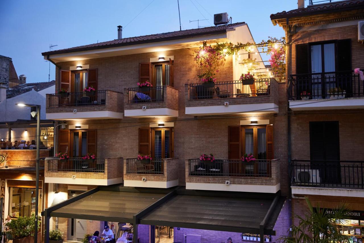 Battisti 56 Hotel Porto Sant'Elpidio Exterior photo